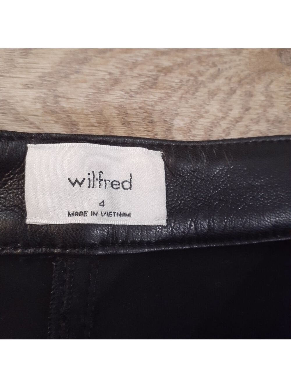 NWOT Wilfred Melina Straight Leg Vegan Leather Pant in Black - Picture 3 of 9